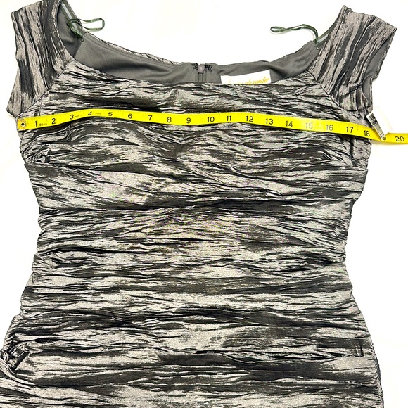 Jeanne Alexander Metallic Silver Gray Ruched/ Crinkle Off Shoulder Midi Dress/12 - Picture 11 of 14